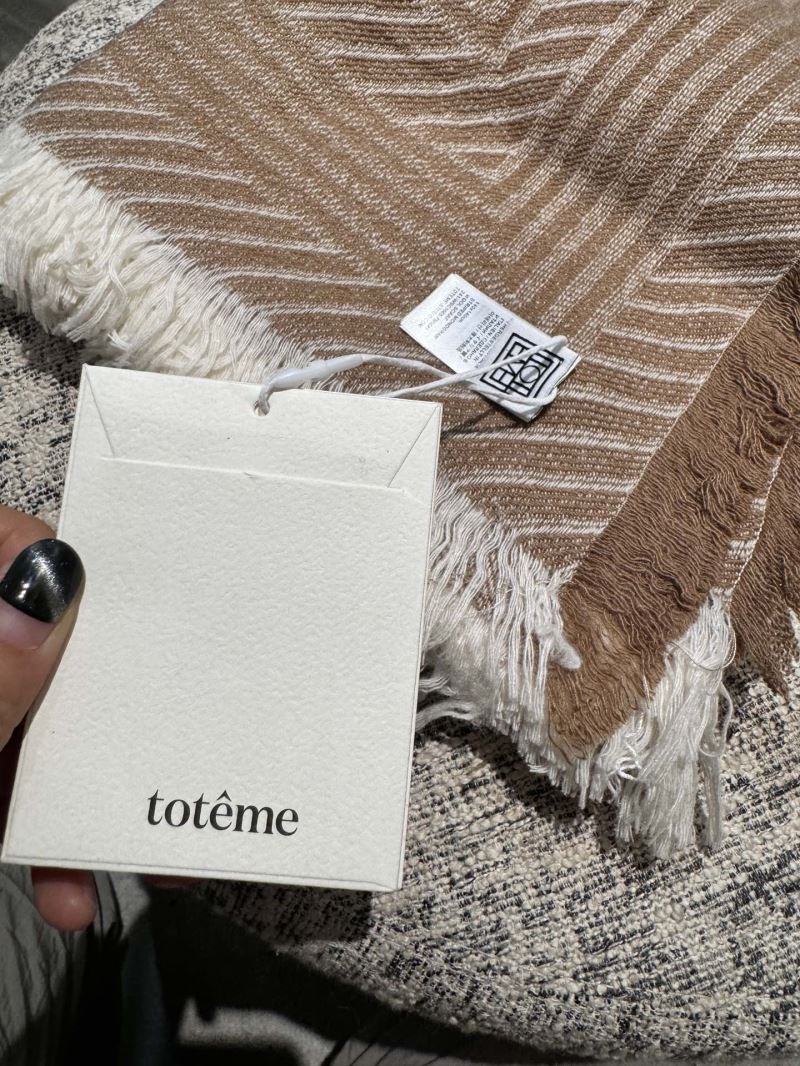 Toteme Scarf